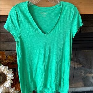 Lilly Pulitzer Etta Green V-Neck Tee Women's Top Short Sleeve T-Shirt size XS